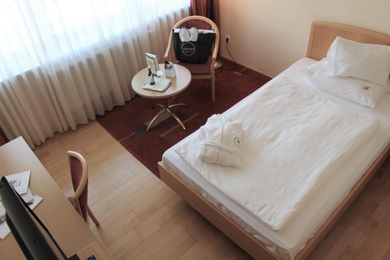 Reduce Hotel Vital Бад-Тацмансдорф Экстерьер фото